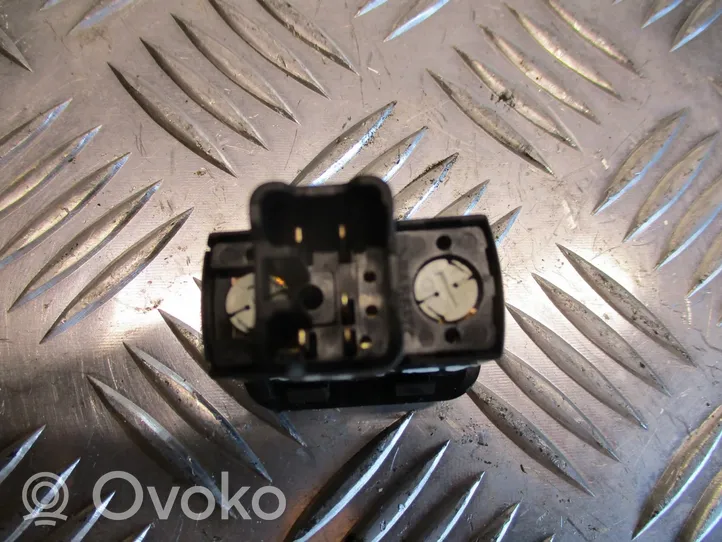 Daihatsu YRV Kit interrupteurs 