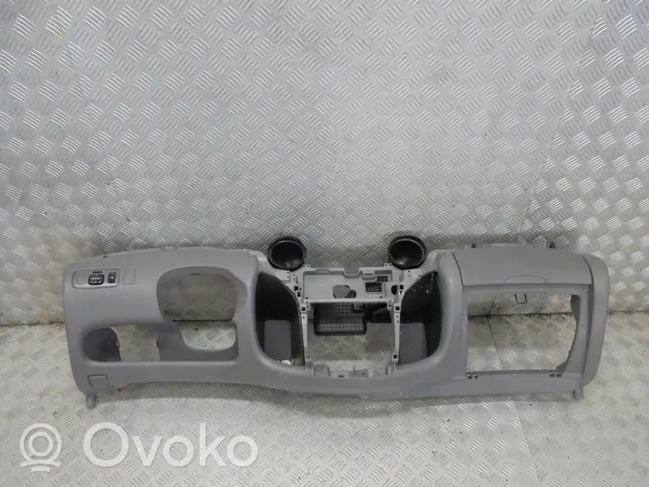 Toyota Yaris Deska rozdzielcza 5545252010