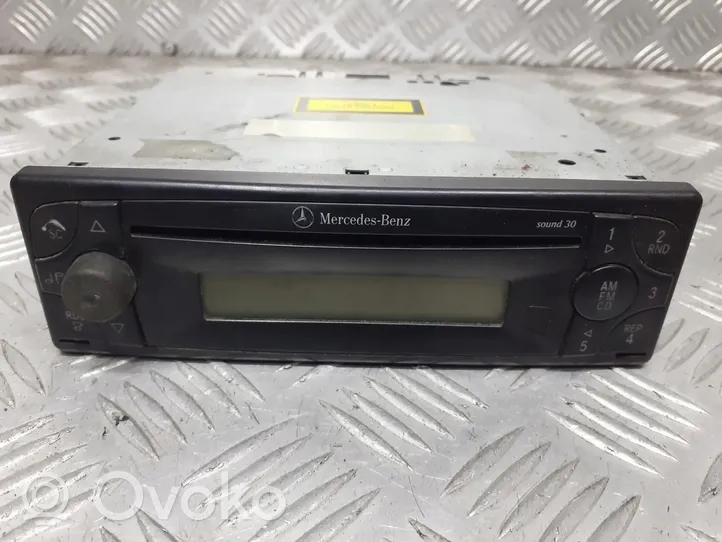 Mercedes-Benz Vaneo W414 Panel / Radioodtwarzacz CD/DVD/GPS A0048201486