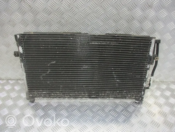 Volvo S40, V40 Ilmastointilaitteen sisälauhdutin (A/C) 