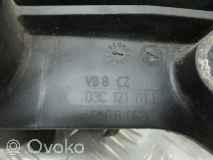 Volkswagen Polo IV 9N3 Alloggiamento termostato 03C121111B