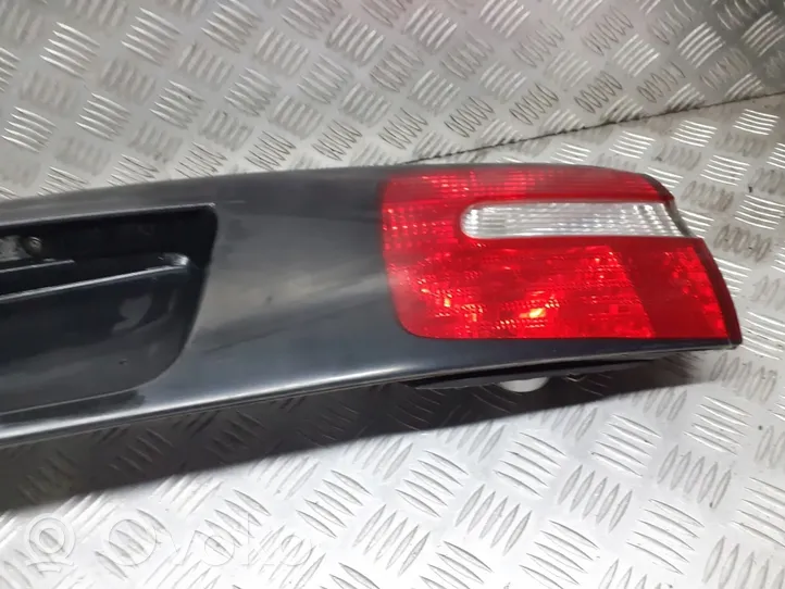 Volvo S40, V40 Becquet de lunette arrière 285800