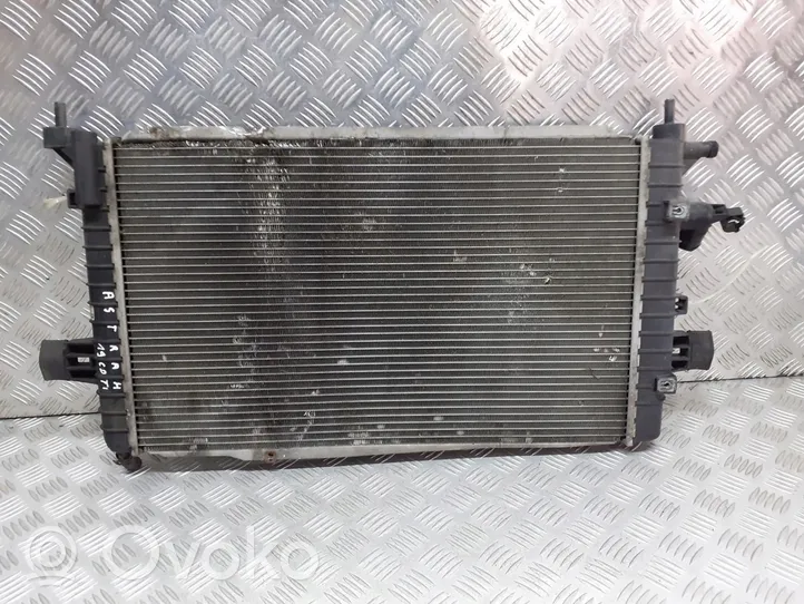 Opel Astra H Radiateur de refroidissement 13143570