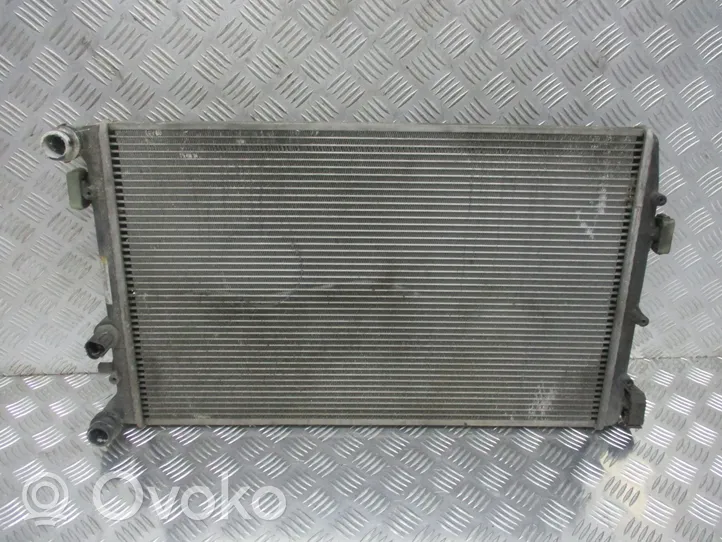 Volkswagen Polo IV 9N3 Coolant radiator 