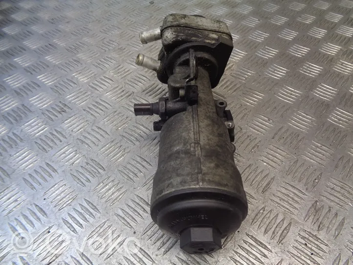 Volkswagen Fox Supporto di montaggio del filtro dell’olio 045115389G