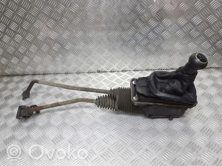 Volkswagen PASSAT B5 Gear selector/shifter in gearbox 8D0711290C