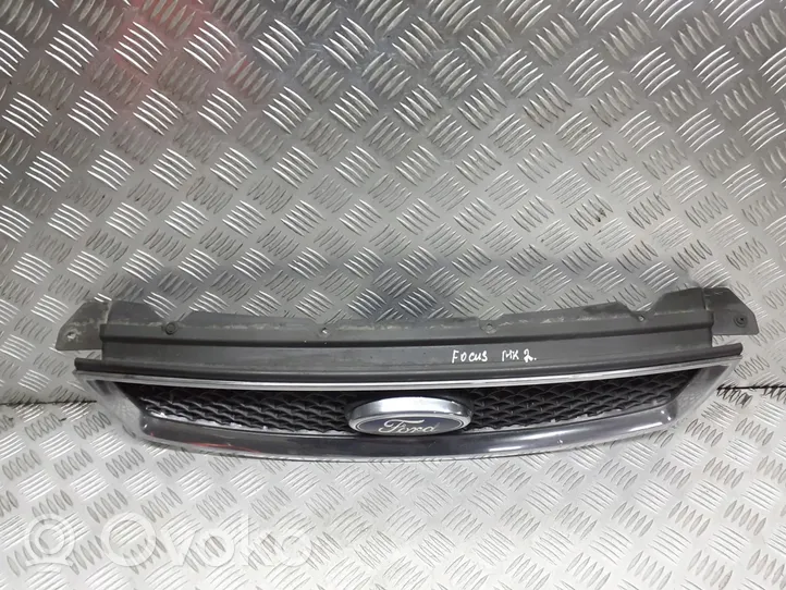 Ford Focus Grotelės priekinės 4M51-8131-AE