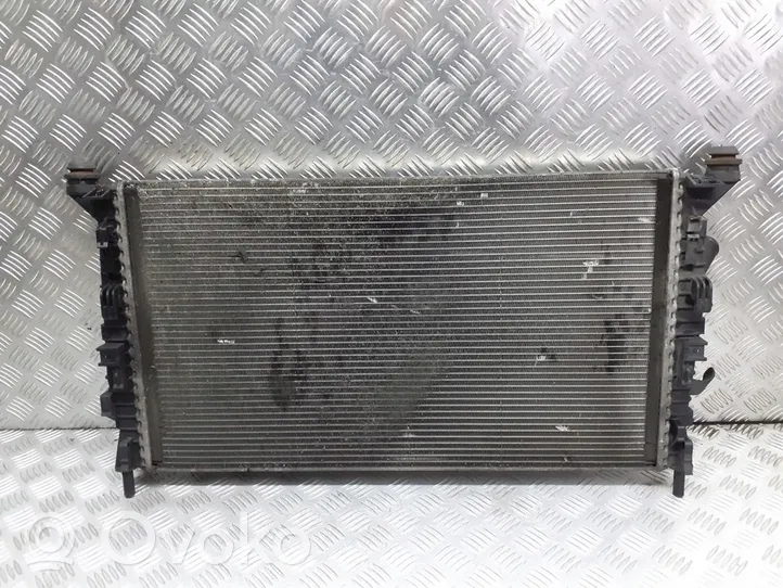 Ford Focus Dzesēšanas šķidruma radiators 3M5H-8005-TL