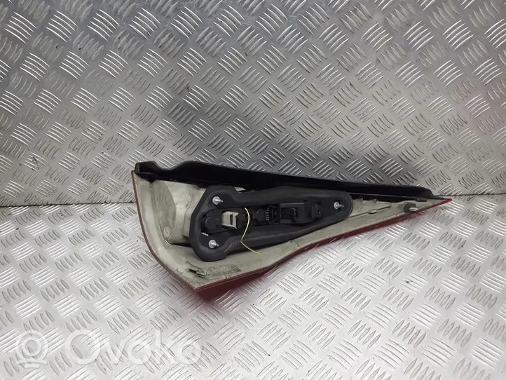 Renault Megane II Lampa oświetlenia tylnej tablicy rejestracyjnej 8200417349