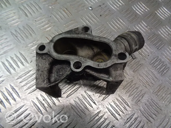 Ford Focus Obudowa termostatu 1N1G-8594