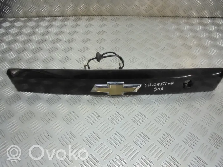 Chevrolet Captiva Spoiler tylnej szyby klapy bagażnika 