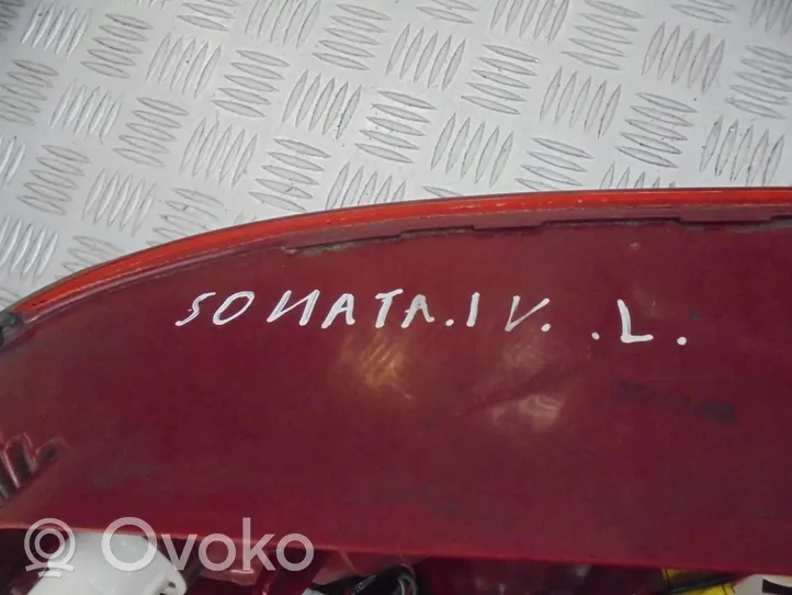 Hyundai Sonata Number plate light 