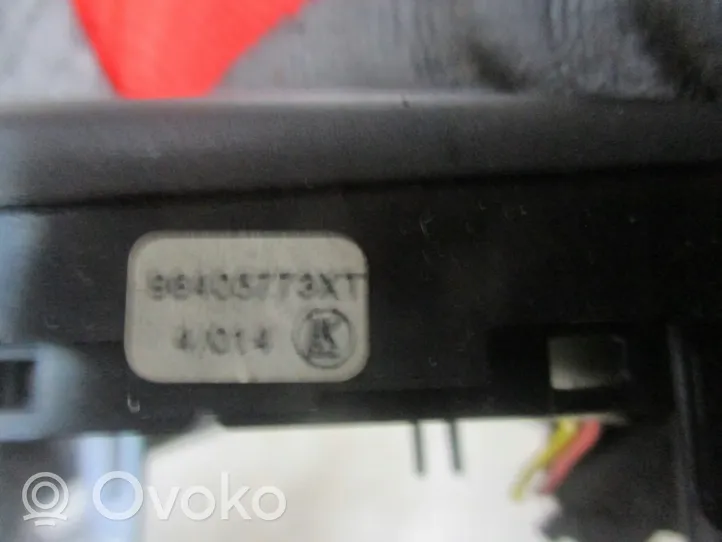 Citroen C2 Prietaisų skydelio apdaila 96405773XT