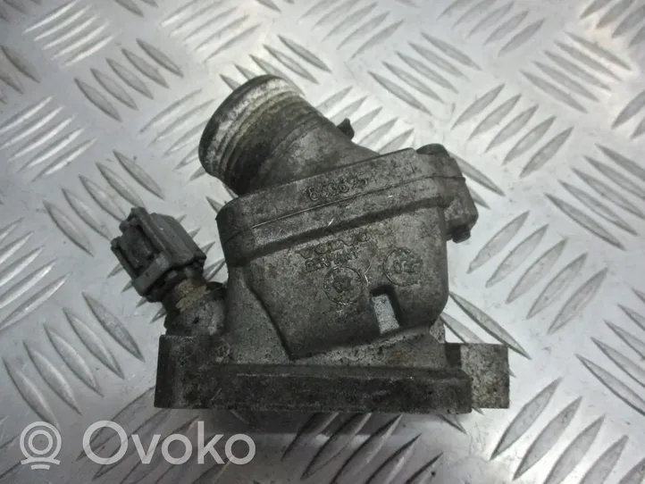 Volvo S60 Boîtier de thermostat 