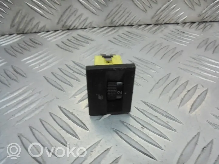 Opel Omega B1 Seat heating switch 09147901