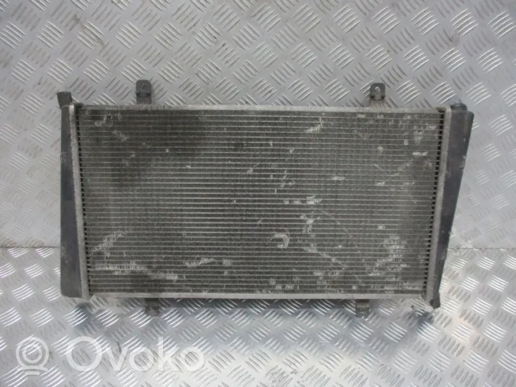 Mitsubishi Carisma Radiateur de refroidissement 