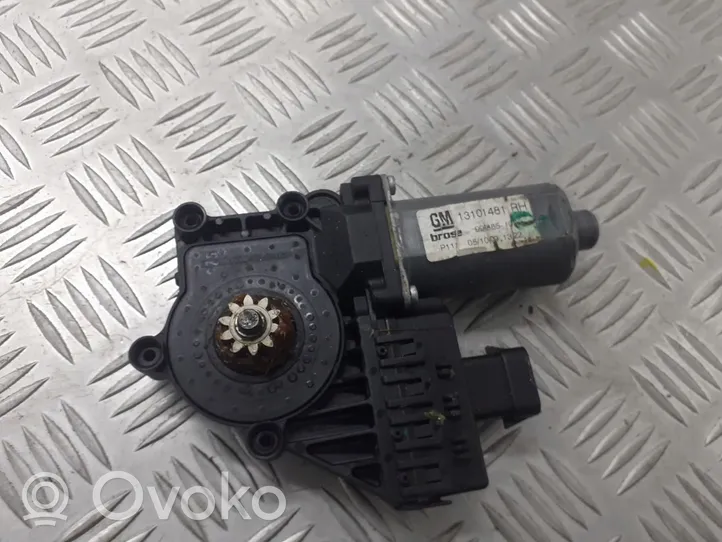 Opel Astra H Front door window regulator motor 