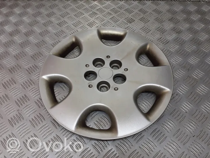 Chrysler PT Cruiser R16 wheel hub/cap/trim 05272360AA