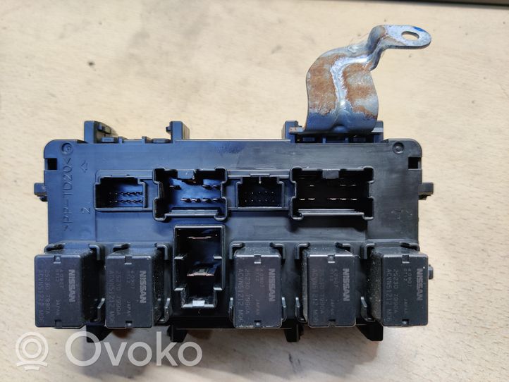 Infiniti Q50 Module de fusibles 0011173411280183