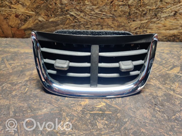 Chevrolet Malibu Rear air vent grill 67001879