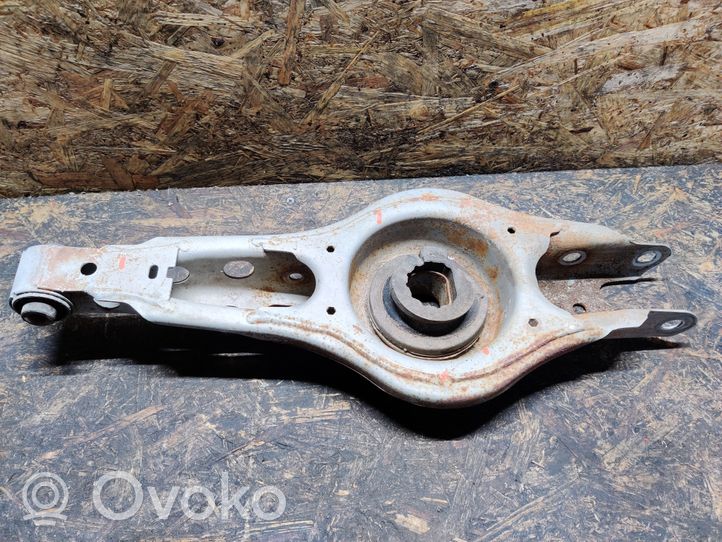 Chevrolet Malibu Rear upper control arm/wishbone 33L114