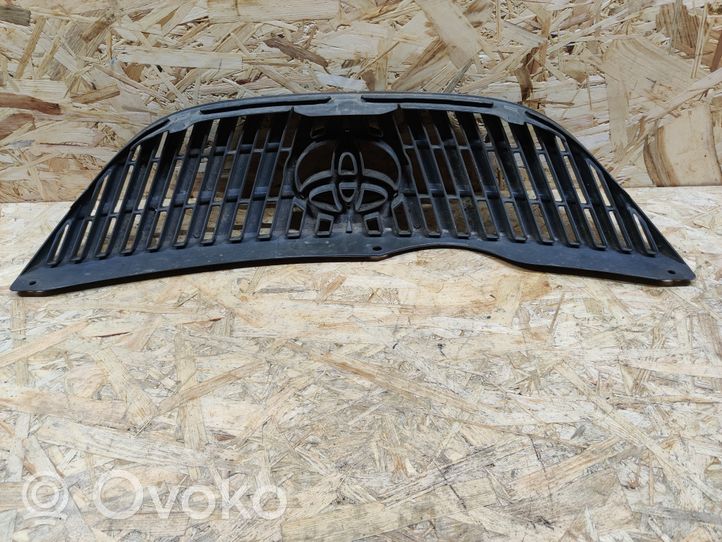 Toyota Solara Grille calandre supérieure de pare-chocs avant 53111AA070