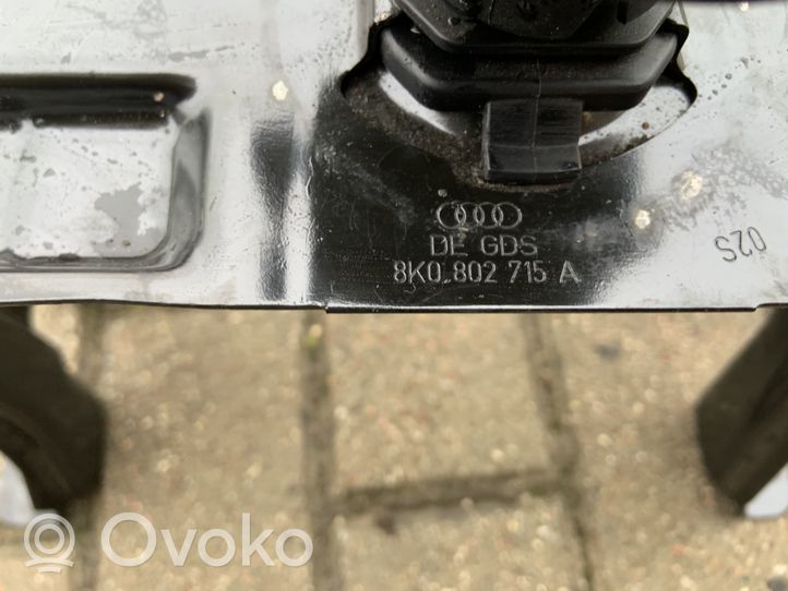 Audi A5 8T 8F Uchwyt / Mocowanie koła zapasowego 8K0802715A