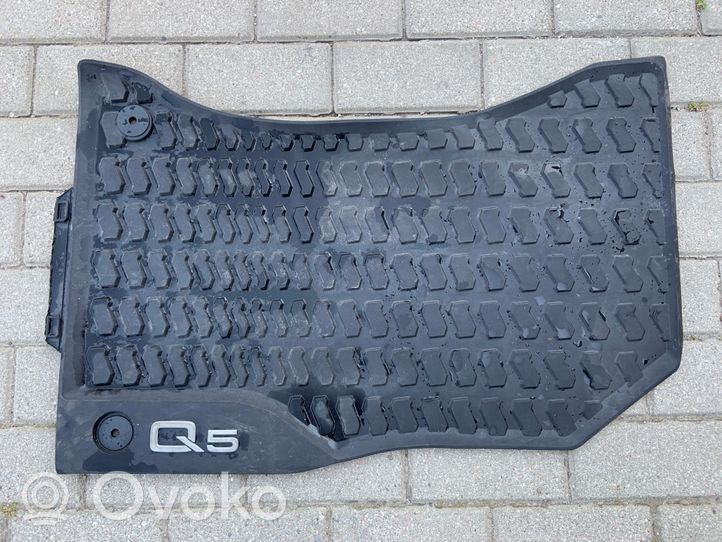 Audi Q5 SQ5 Priekinis kilimėlis 80B061501
