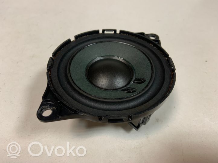 Audi A5 Enceinte de plage arrière 8W8035454