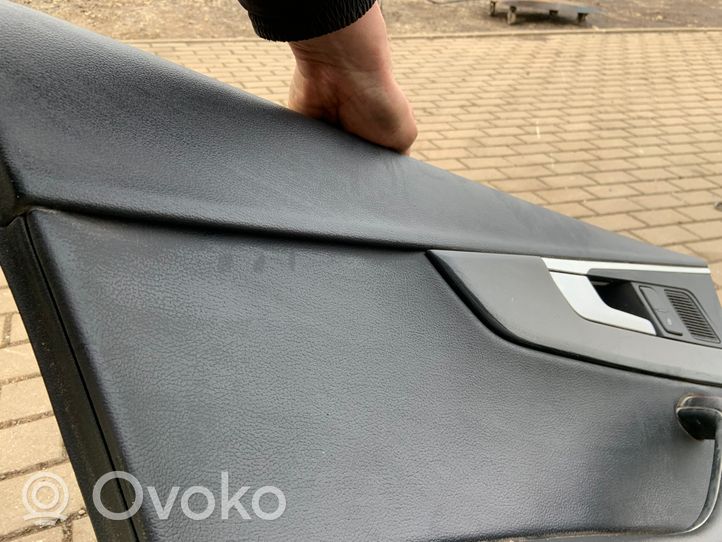 Audi A4 S4 B9 Rivestimento del pannello della portiera posteriore 8W0867487