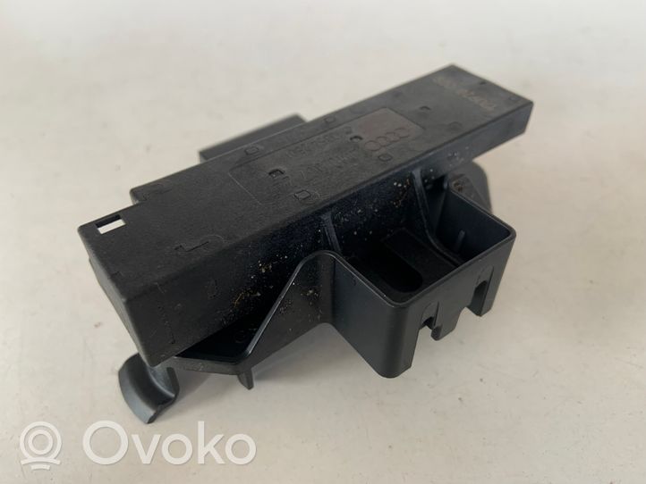 Audi Q7 4M Keyless (KESSY) go control unit/module 4M0907247