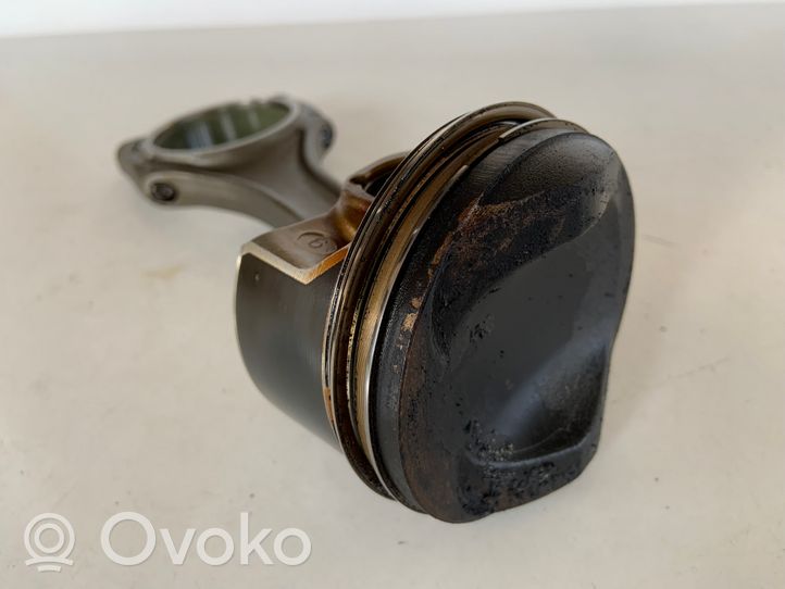 Audi Q7 4M Piston with connecting rod 06E198401J