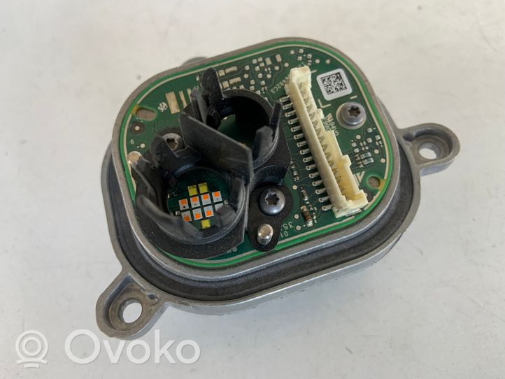 Audi A4 S4 B9 LED-liitäntälaitteen ohjausmoduuli 1305715395