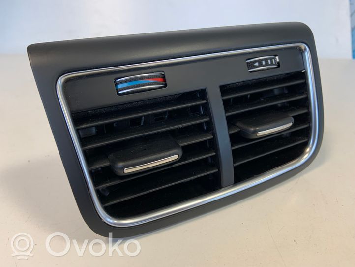 Audi Q5 SQ5 Takaosan ilmakanavan tuuletussuuttimen ritilä 8K0819203J