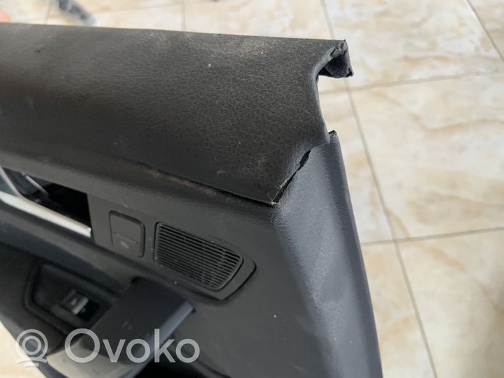 Audi Q5 SQ5 Takaoven verhoilu 80A867487