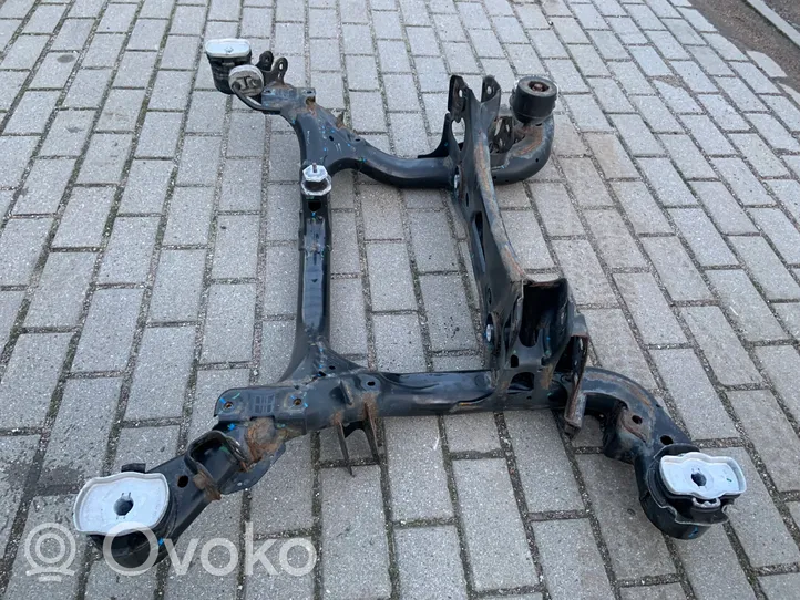 Audi Q7 4M Sottotelaio posteriore 4M0500025