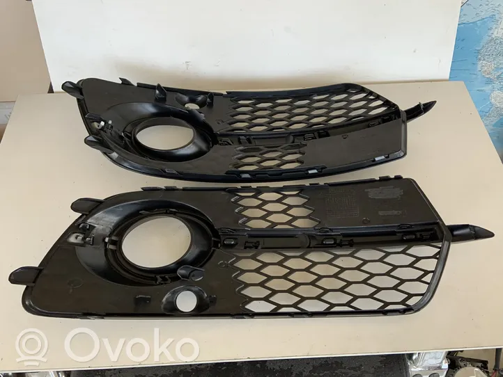 Audi Q5 SQ5 Pretmiglas luktura dekoratīvais režģis 8R0807681S