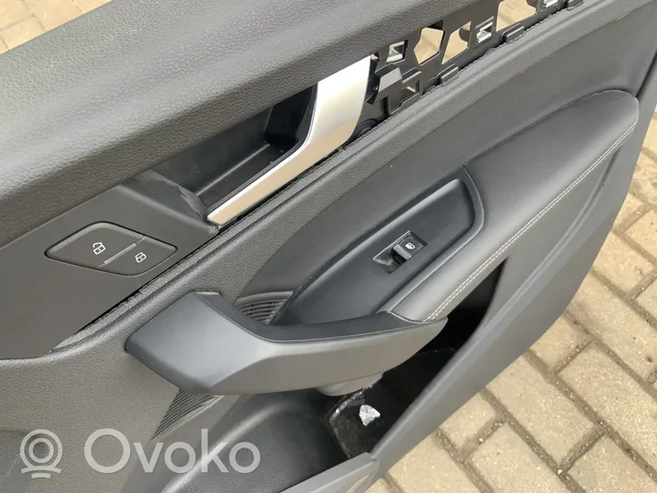 Audi Q5 SQ5 Apmušimas priekinių durų (obšifke) 80A867134