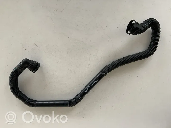 Audi Q7 4M Breather hose/pipe 4M0133817J