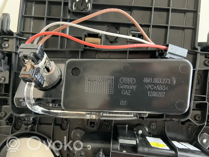 Audi Q7 4M Hansikaslokeron koristelista 4M1864241K