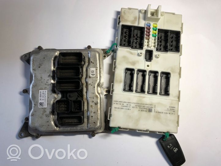 BMW 3 F30 F35 F31 Juego de cerradura y set ECU del motor 8604210