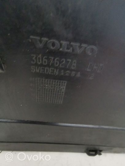 Volvo V70 Kit de boîte à gants 30676278