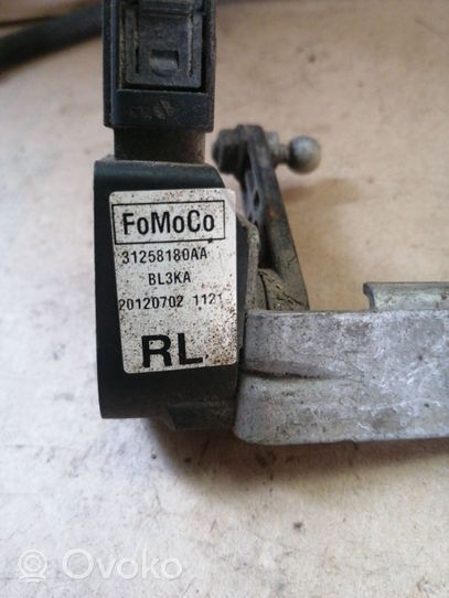 Volvo XC90 Sensor de nivel del faro delantero/principal 31258180AA