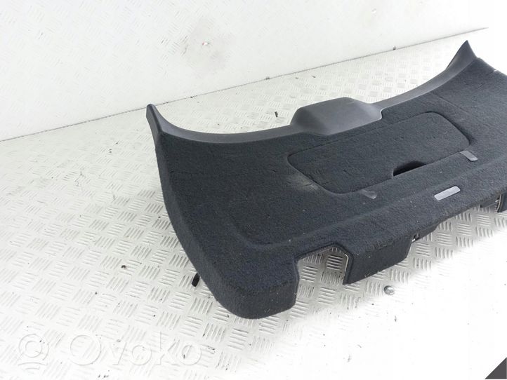 Porsche Cayenne (92A) Rivestimento portellone posteriore/bagagliaio 7P5867601