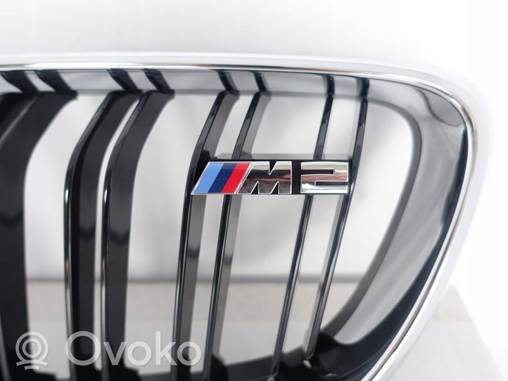 BMW M2 F87 Grotelės viršutinės 2355447