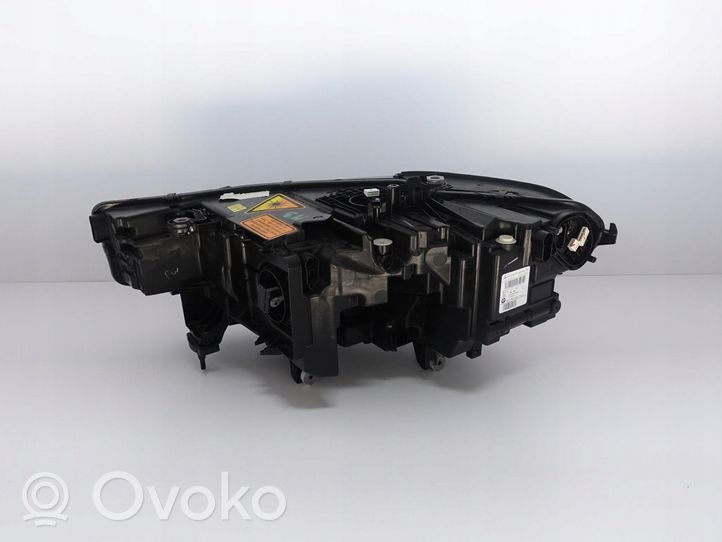 BMW X7 G07 Lampa przednia 9481802