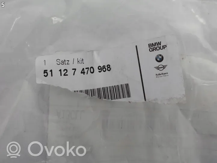 BMW 4 F32 F33 Takapysäköintitutkan anturin pidike (PDC) 7470968