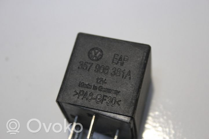 Audi A4 S4 B5 8D Другое реле 357906381A