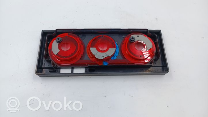 Audi 80 90 S2 B4 Panel klimatyzacji / Ogrzewania 8A1820073