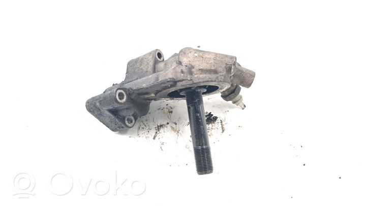 Audi A4 S4 B5 8D Supporto di montaggio del filtro dell’olio 050115417